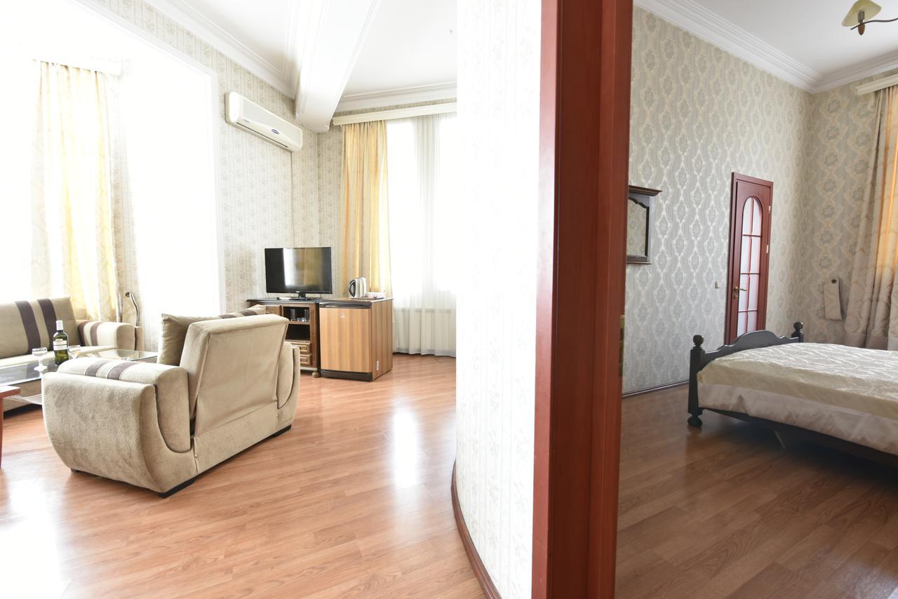 Irmeni Hotel Tbilisi ภายนอก รูปภาพ